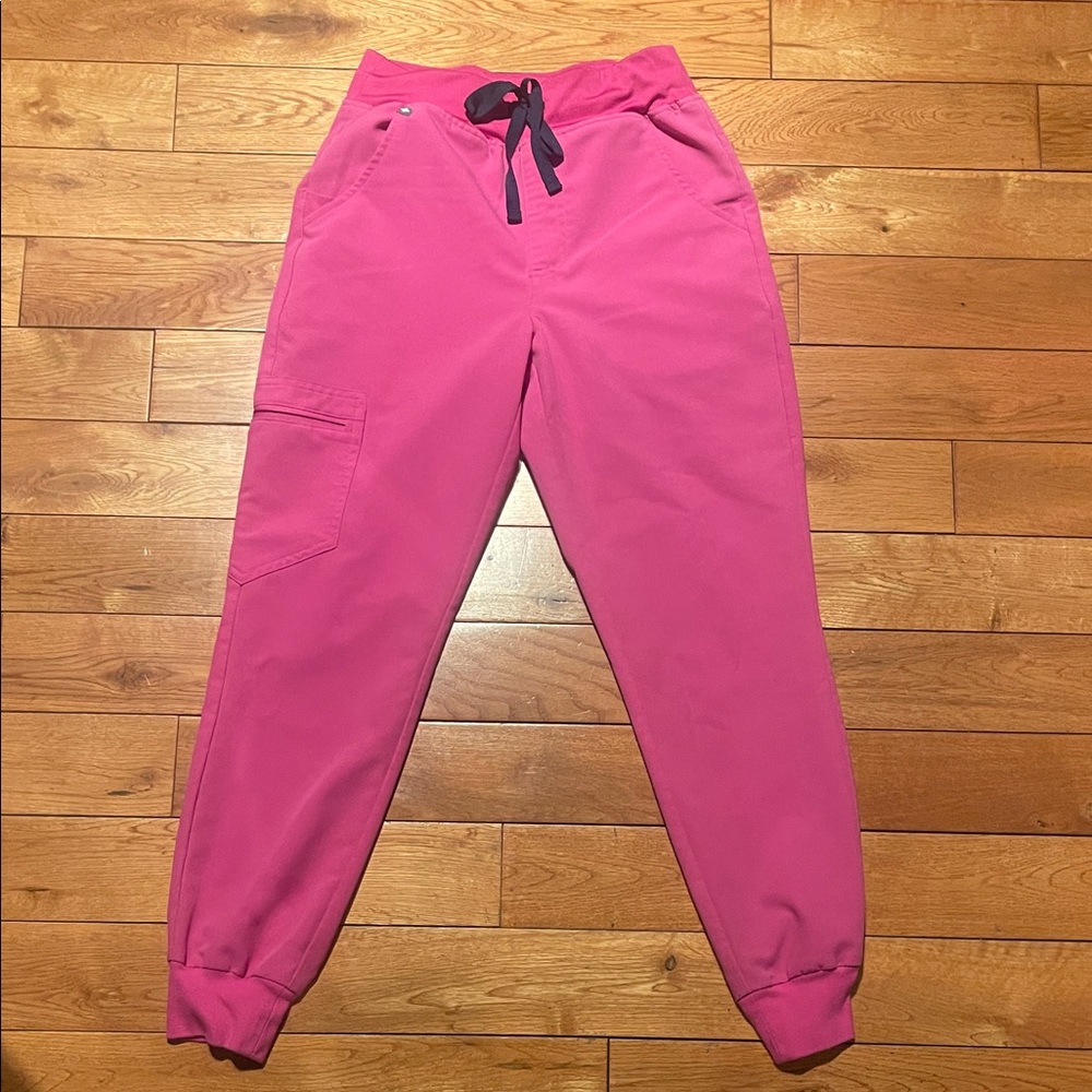Figs Womens Zamora scrub pants joggers Fuschia XS petite